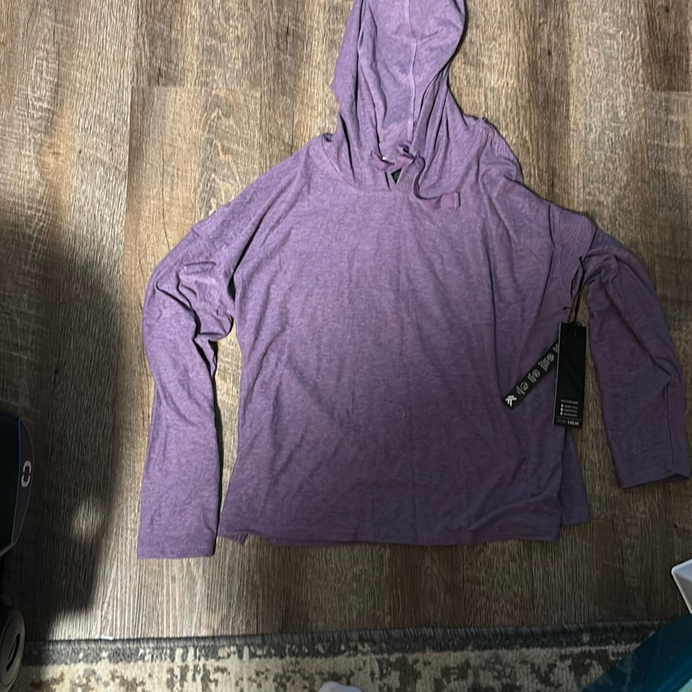 NWT athletic top
